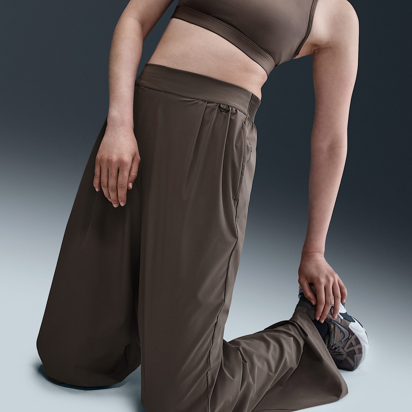 Nike 24.7 PerfectStretch Women's Dri-FIT High-Waisted Loose Wide-Leg Pants