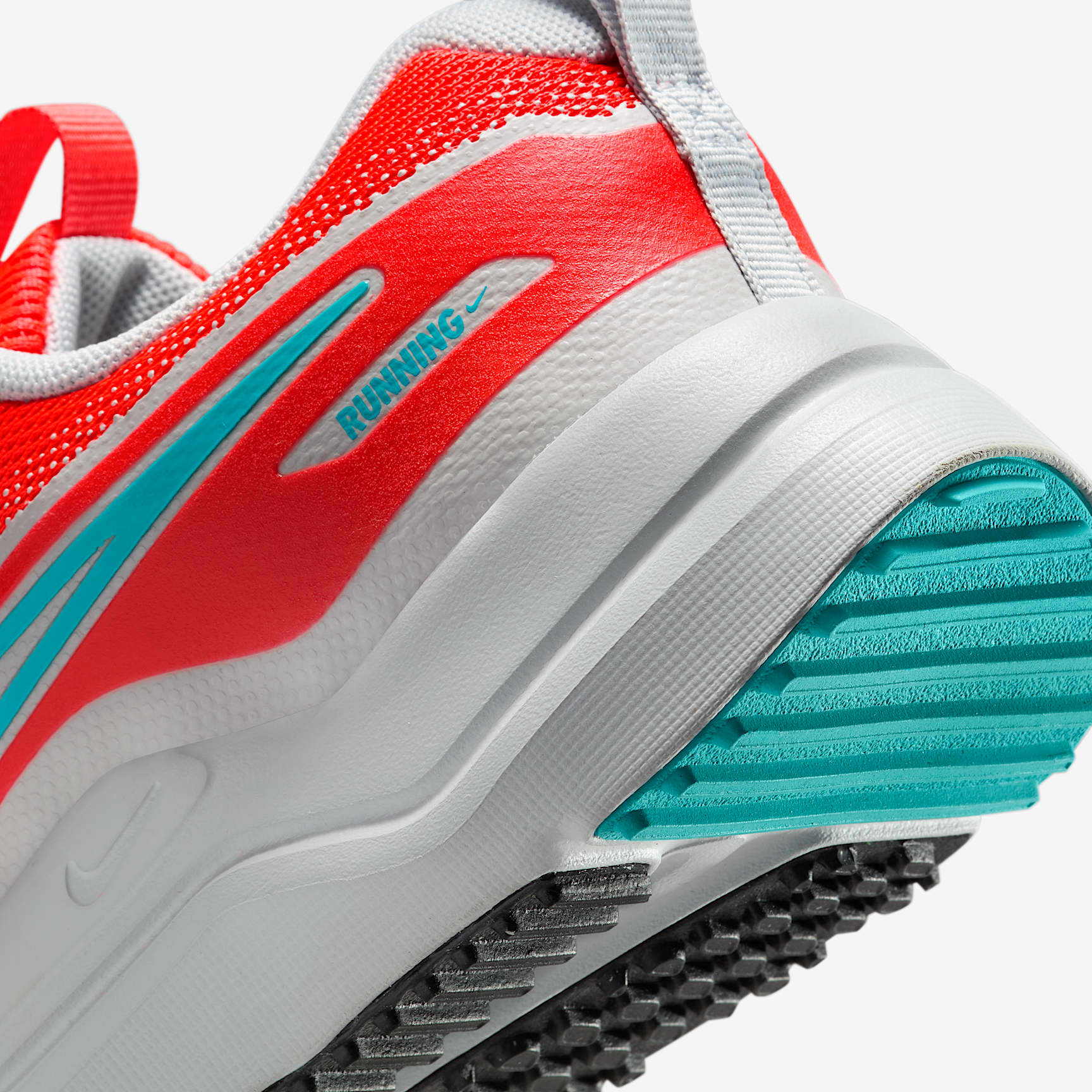 Nike Cosmic Runner Big Kids' Road Running Shoes